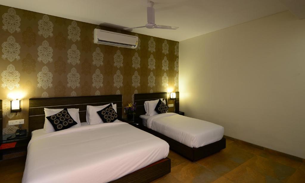 Hotel Jc Castle à Shirdi Extérieur photo